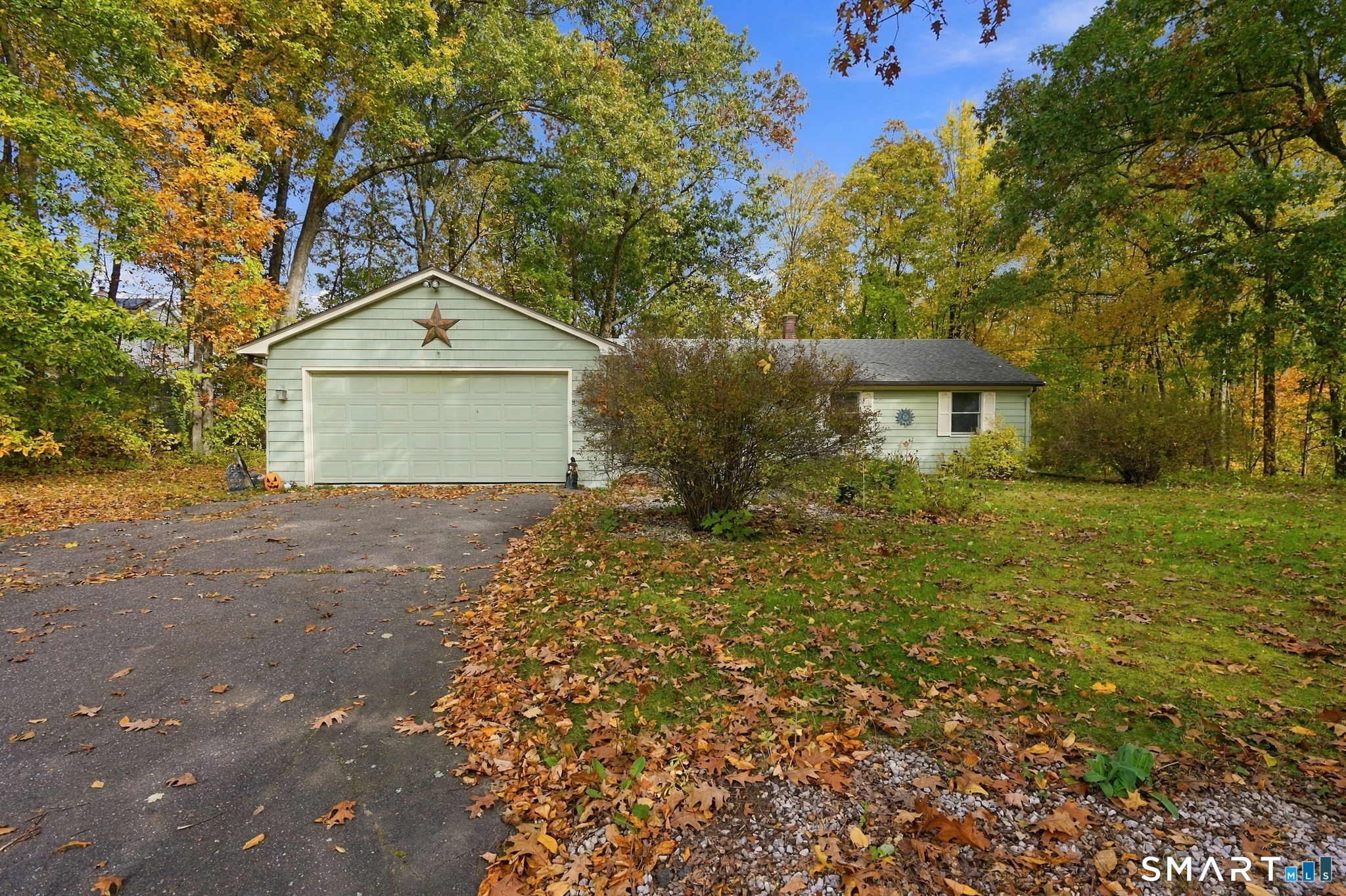 24 Raymond Road East Hampton CT 06424