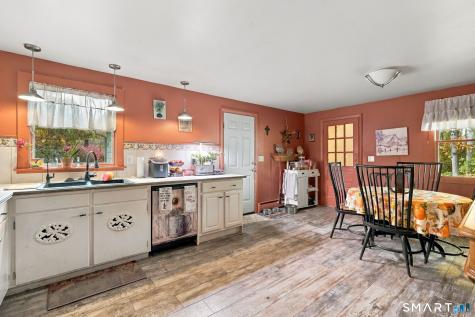 24 Raymond Road East Hampton CT 06424