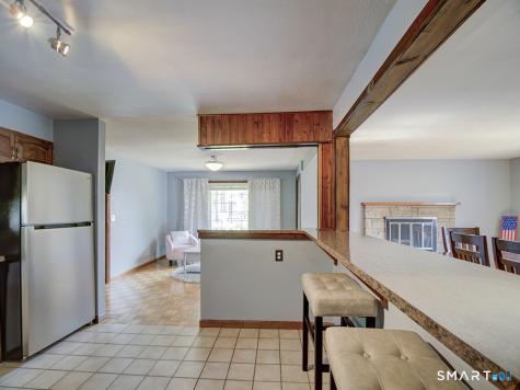 34 Roberta Road North Haven CT 06473