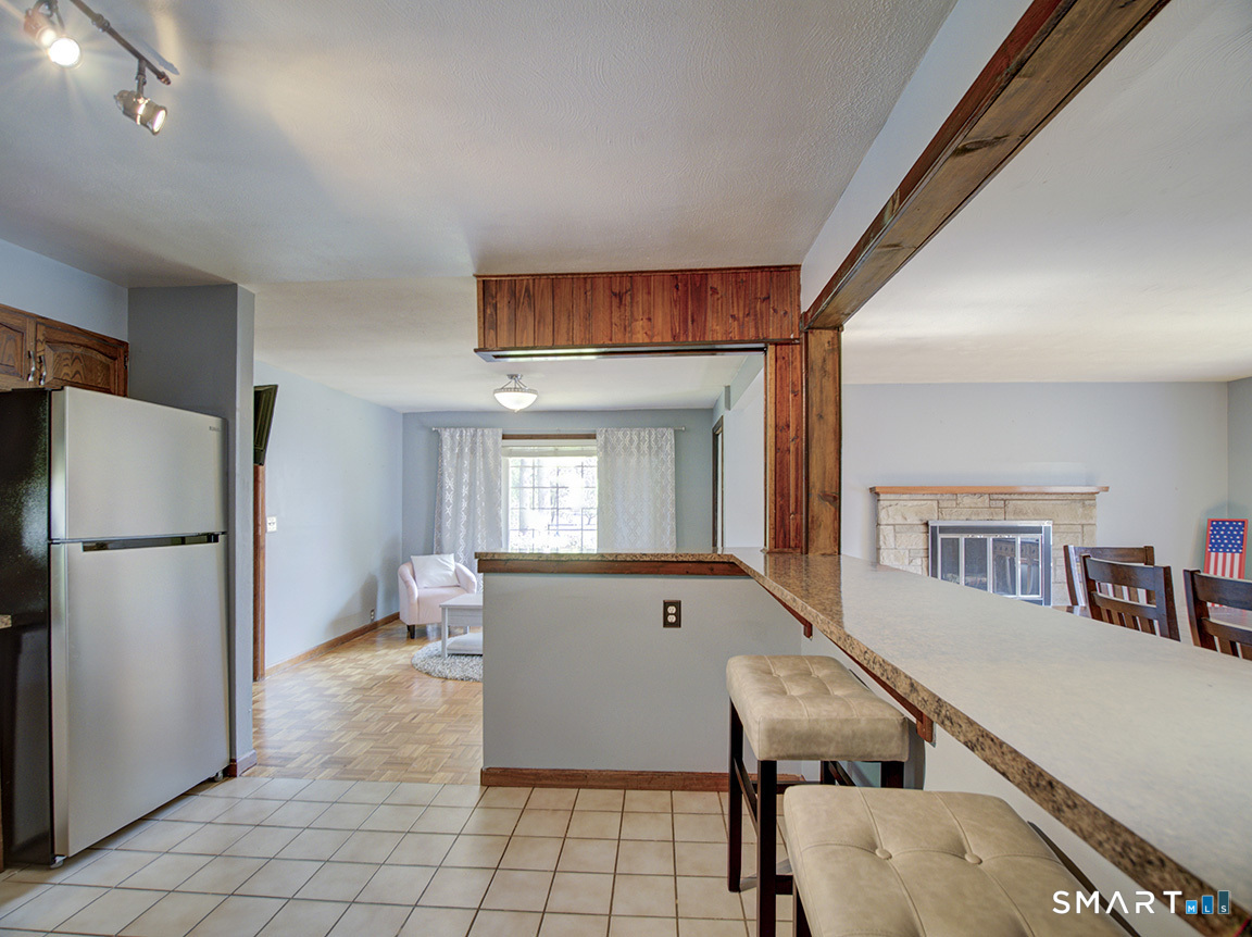 34 Roberta Road North Haven CT 06473