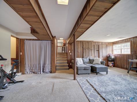 34 Roberta Road North Haven CT 06473