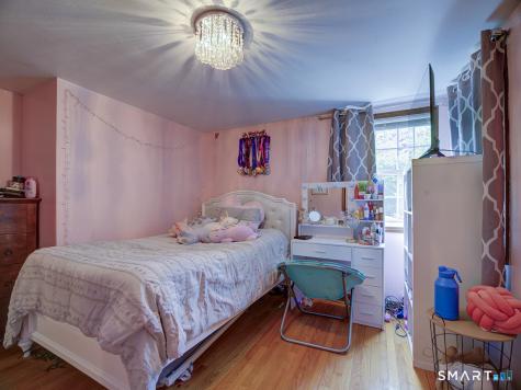 34 Roberta Road North Haven CT 06473