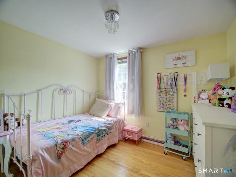 34 Roberta Road North Haven CT 06473