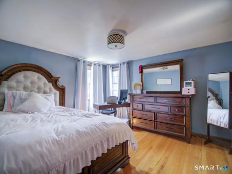 34 Roberta Road North Haven CT 06473