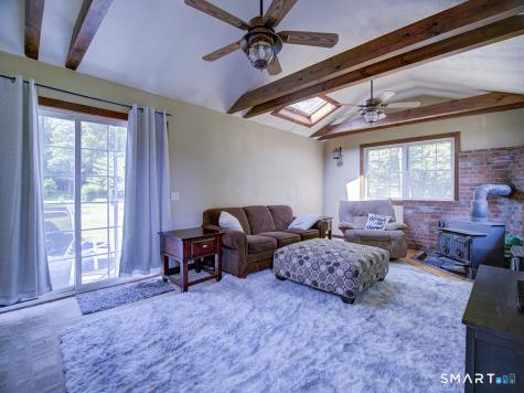 34 Roberta Road North Haven CT 06473