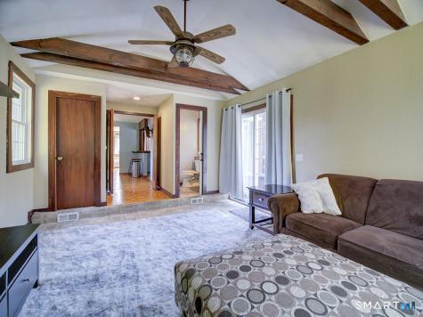 34 Roberta Road North Haven CT 06473