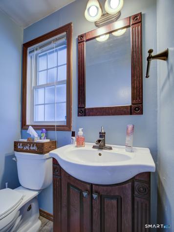 34 Roberta Road North Haven CT 06473