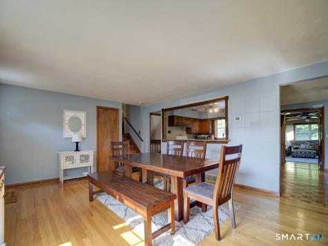 34 Roberta Road North Haven CT 06473