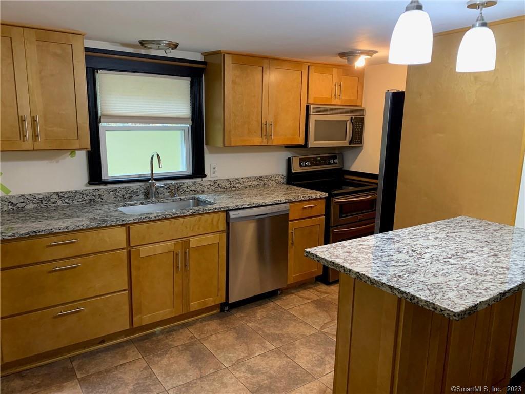 16 Sawyer Hill Road New Milford CT 06776