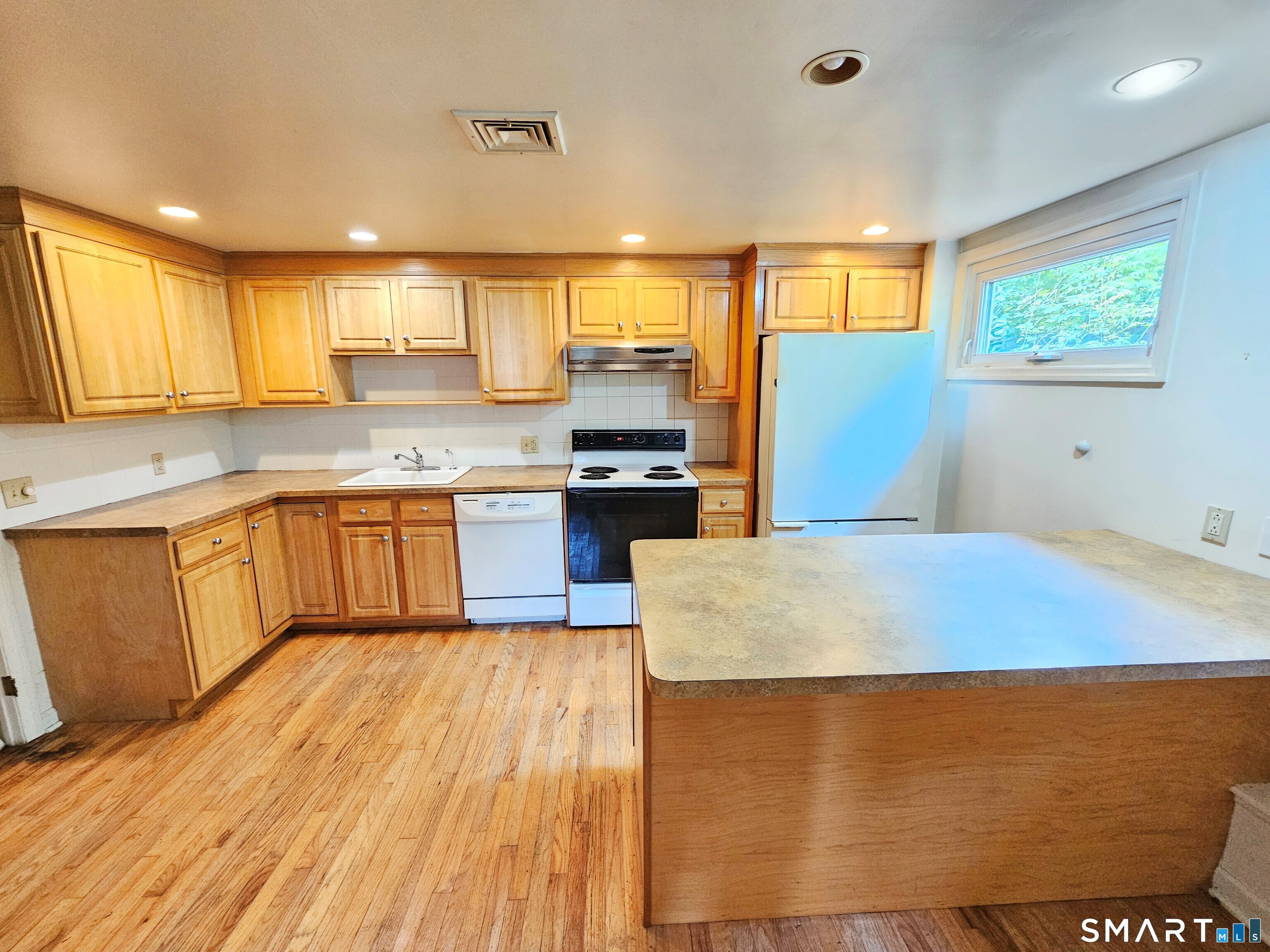 102 Fillow Street Norwalk CT 06850