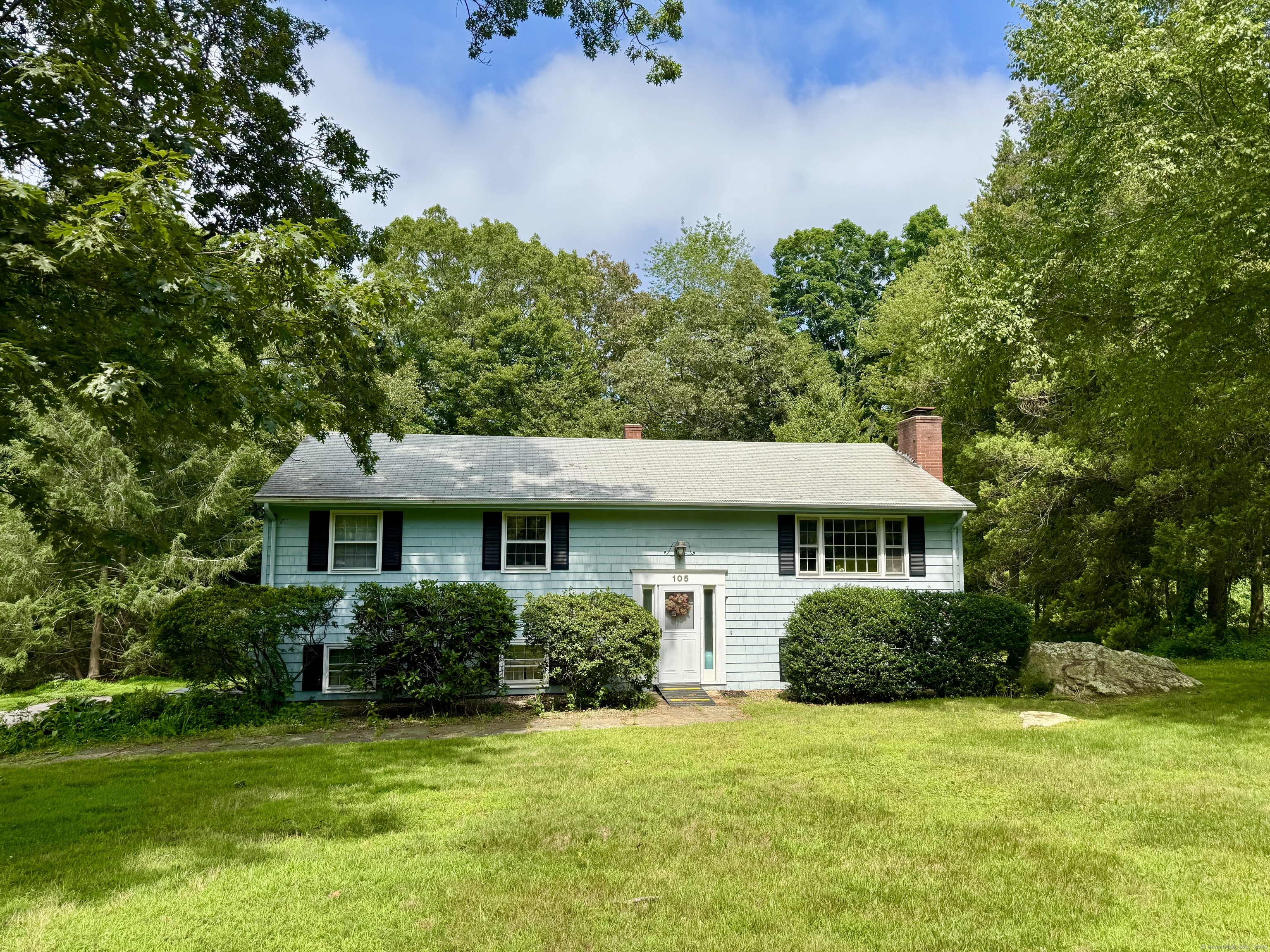 105 Chesterfield Road East Lyme CT 06333