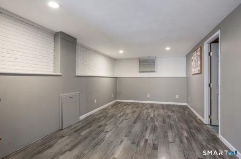15 Carriage Drive Clinton CT 06413