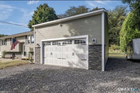15 Carriage Drive Clinton CT 06413