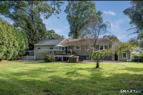 15 Carriage Drive Clinton CT 06413
