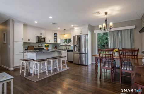 15 Carriage Drive Clinton CT 06413