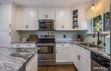 15 Carriage Drive Clinton CT 06413