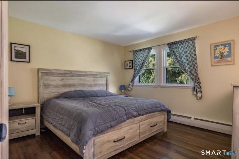 15 Carriage Drive Clinton CT 06413