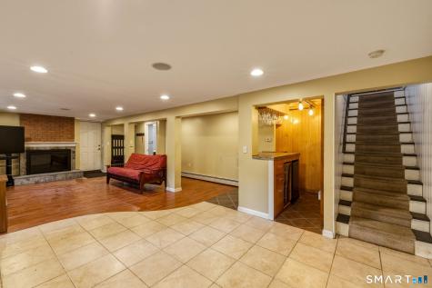 8 Washington Circle Farmington CT 06085