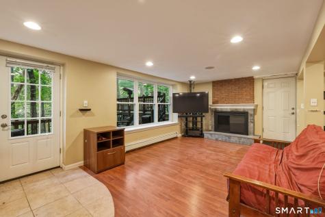 8 Washington Circle Farmington CT 06085