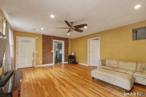 8 Washington Circle Farmington CT 06085