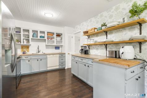 111 Casmir Drive Fairfield CT 06825