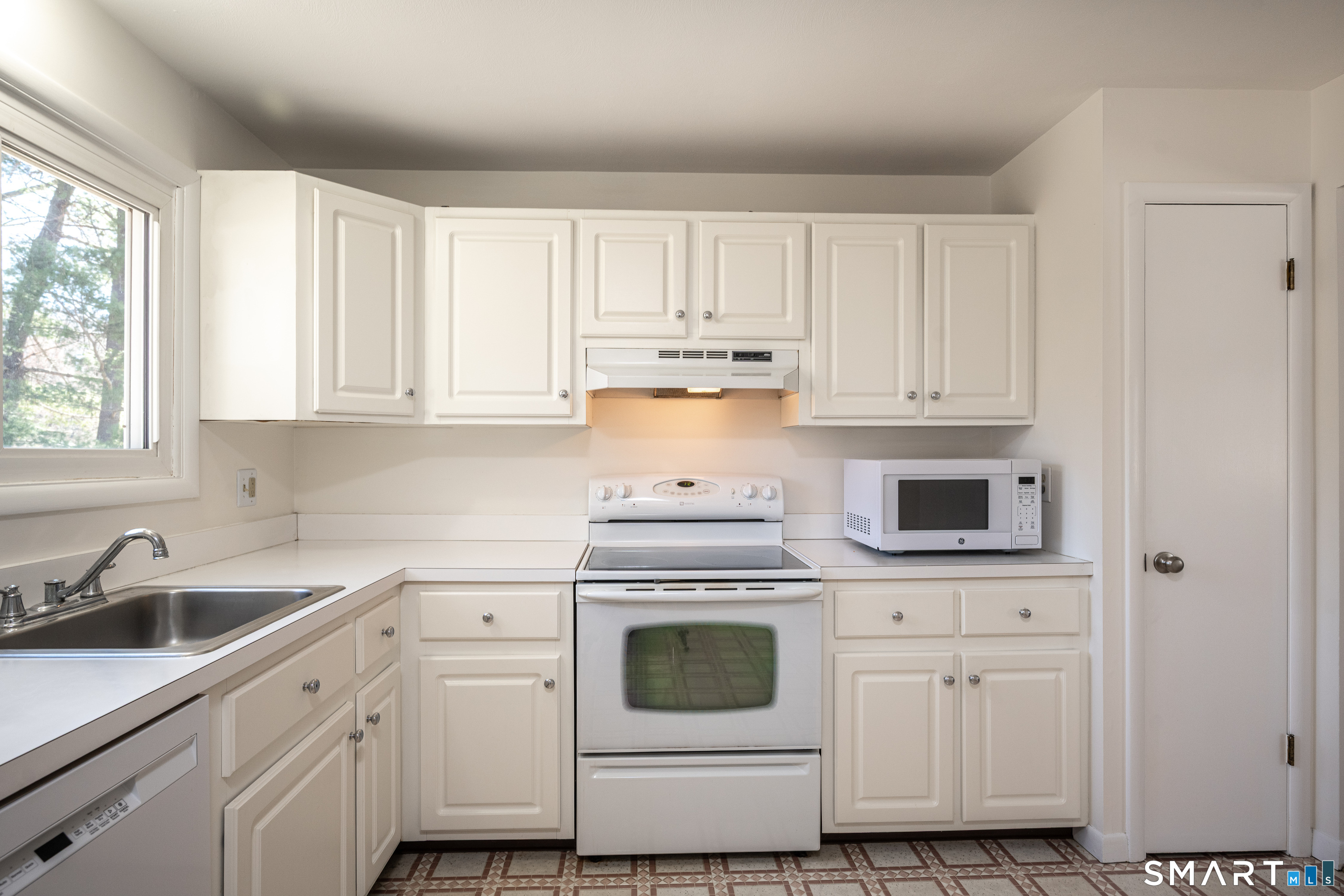 11 North Hearthstone Drive Bethel CT 06801