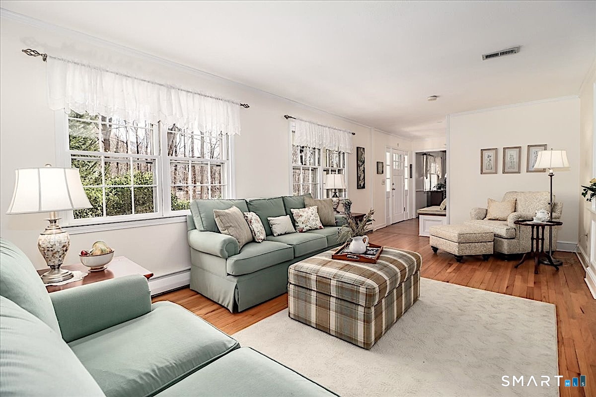 3 Hawthorne Hill Road Newtown CT 06470