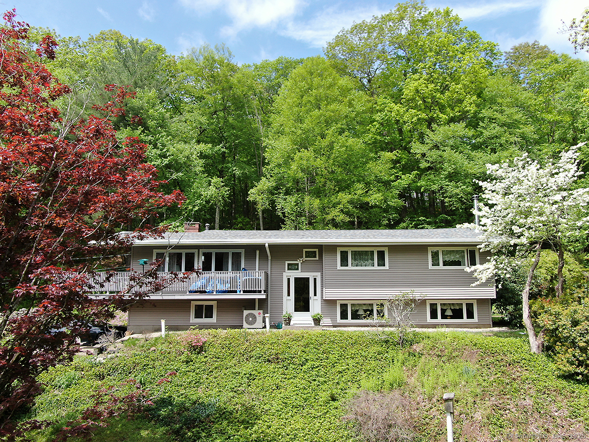 204 West Hill Road New Hartford CT 06057