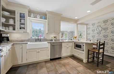 385 Middle Road Turnpike Woodbury CT 06798