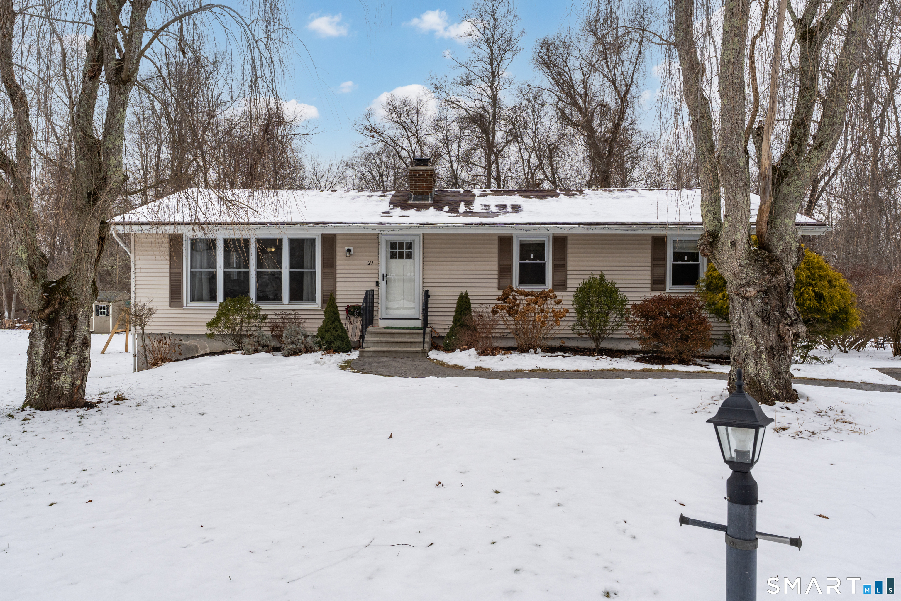 21 Oakridge Drive Ledyard CT 06335