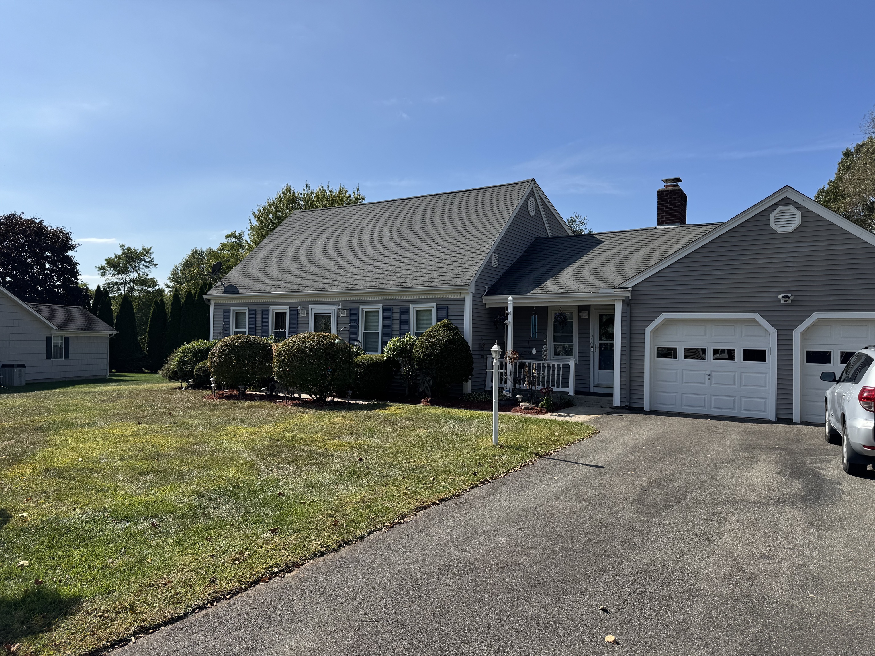 67 Royal Oak Circle Meriden CT 06450