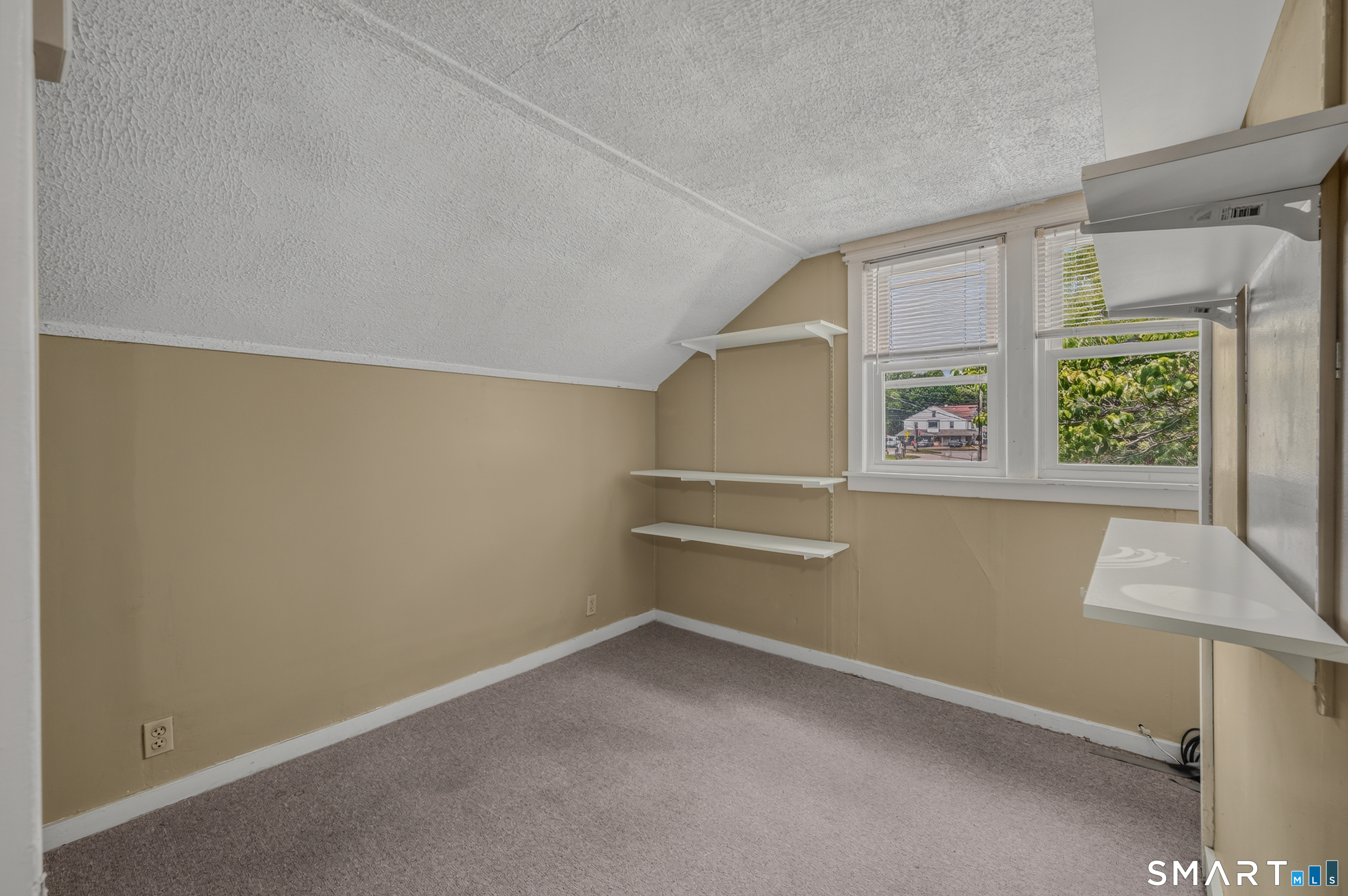 10 Swan Avenue Old Lyme CT 06371