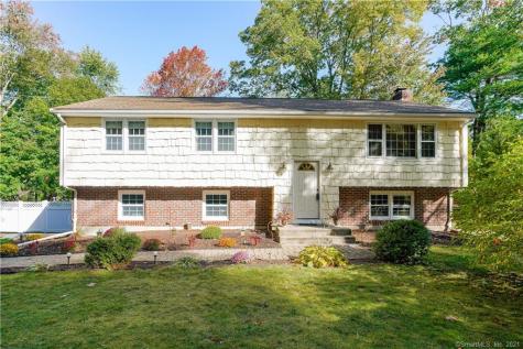 14 Chriswell Drive Simsbury CT 06070