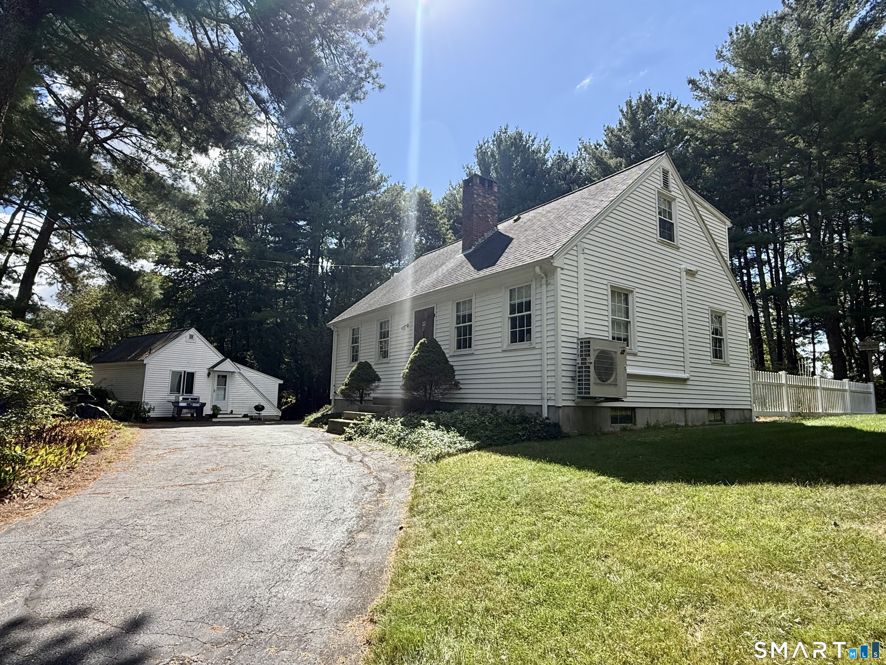22 Kingsbury Road Thompson CT 06277
