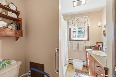 22 Kingsbury Road Thompson CT 06277