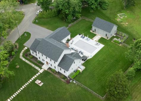 81 Chalybes West Road Roxbury CT 06783