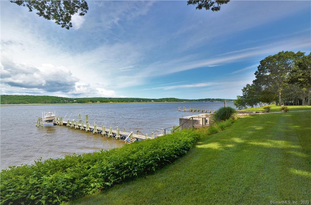 9 River Edge Road Old Saybrook CT 06475