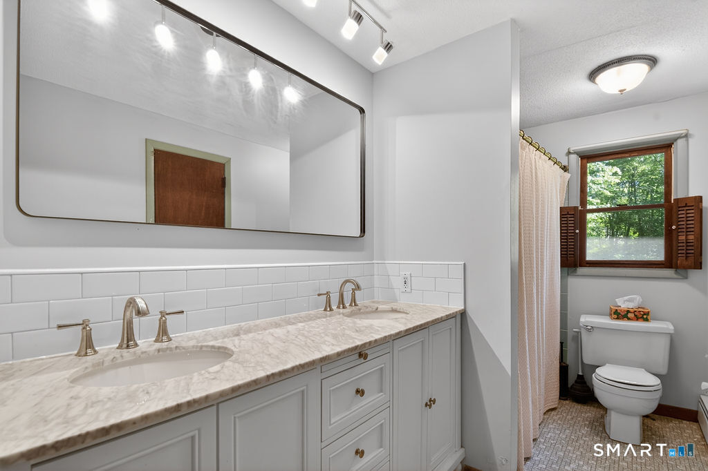 20 Jade Circle Southington CT 06489
