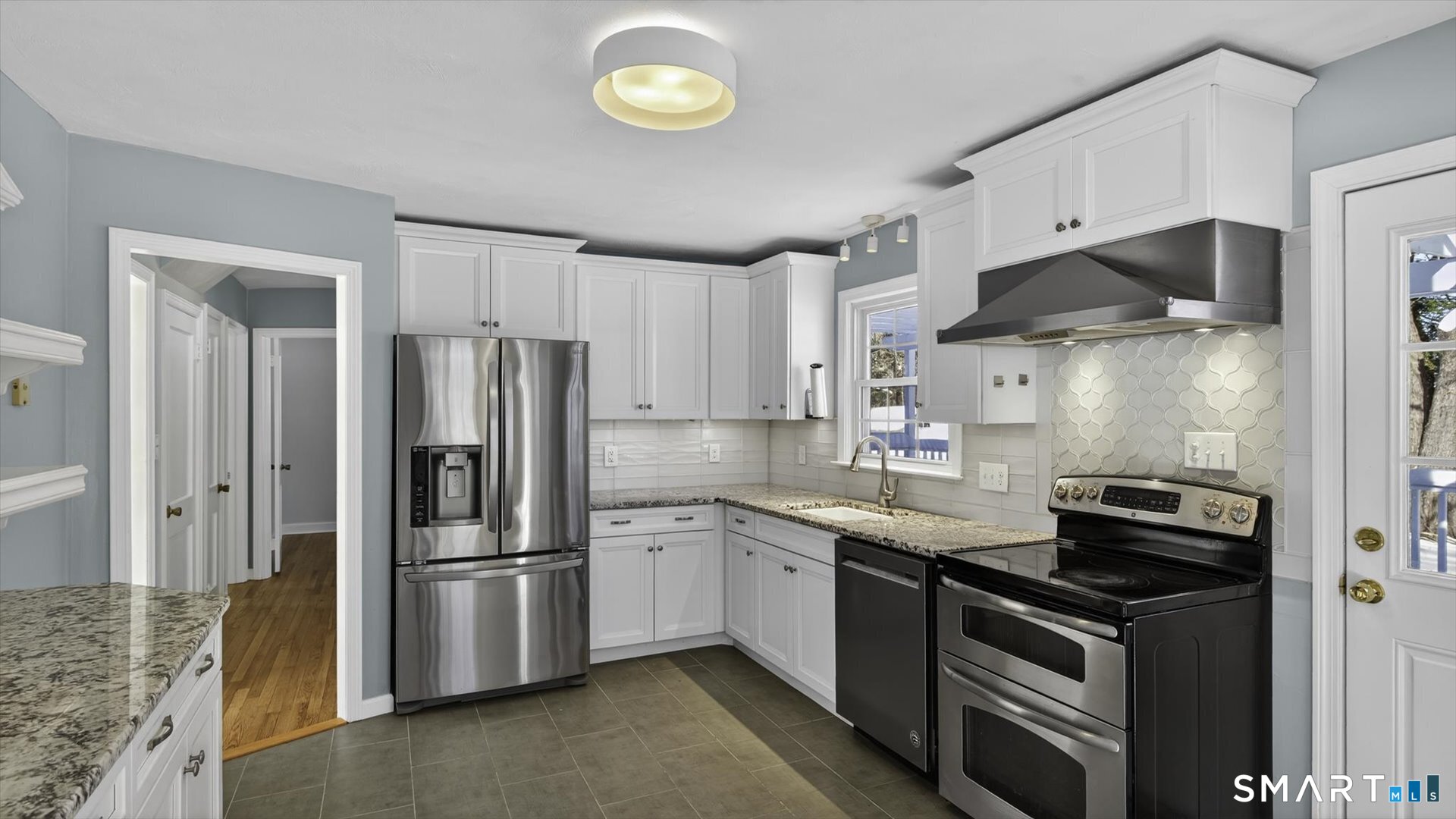 4 Kearns Circle Granby CT 06035