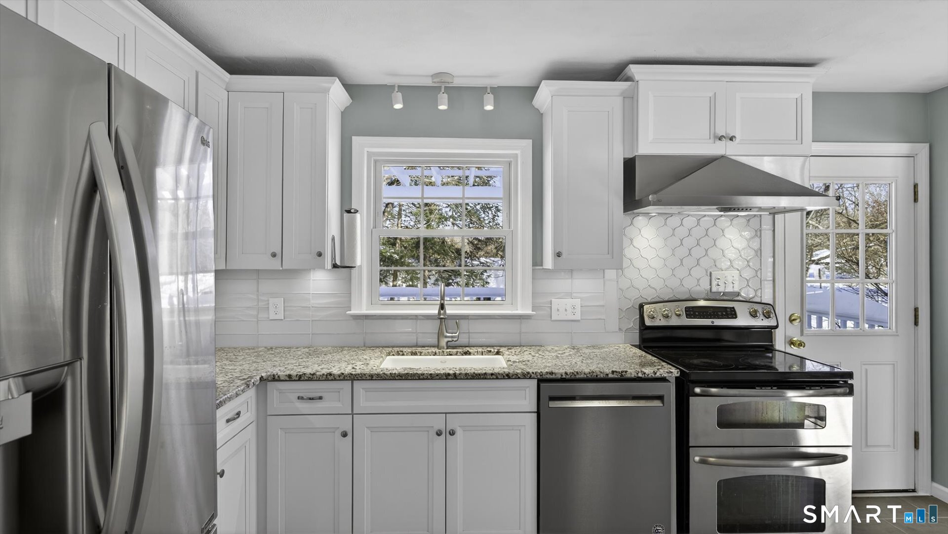 4 Kearns Circle Granby CT 06035