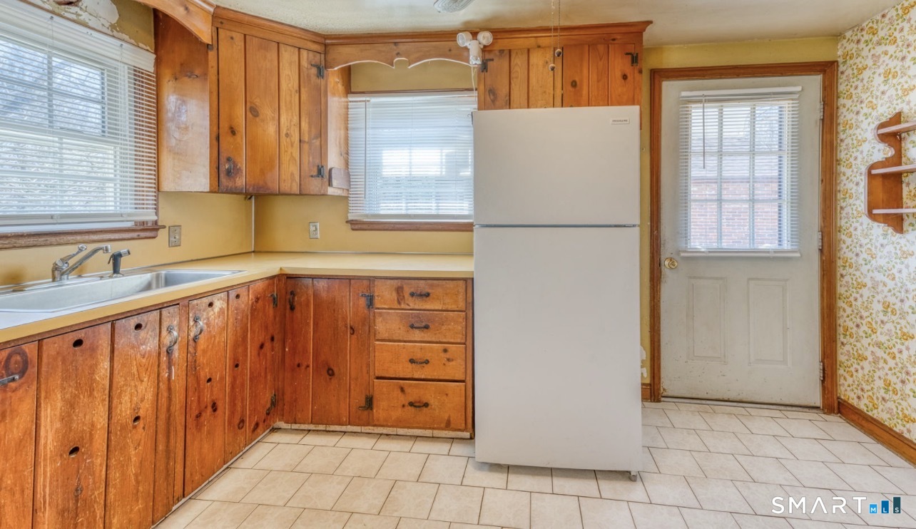 95 Dyer Avenue Canton CT 06019