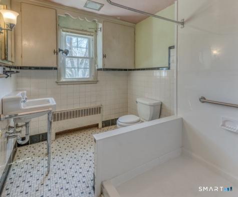 95 Dyer Avenue Canton CT 06019