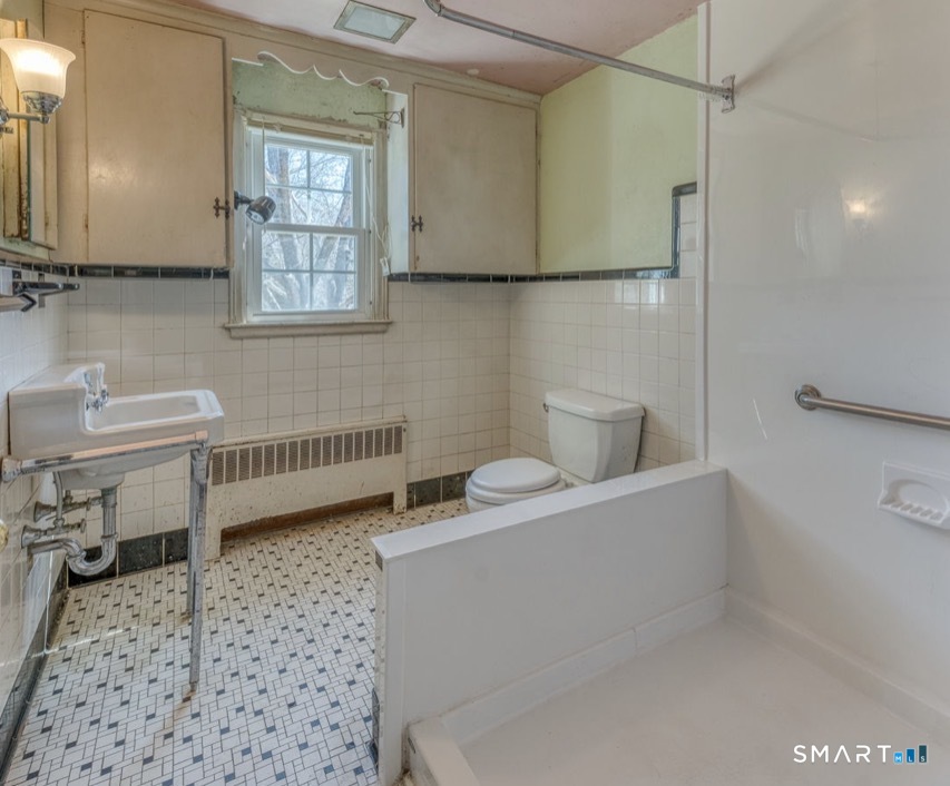 95 Dyer Avenue Canton CT 06019