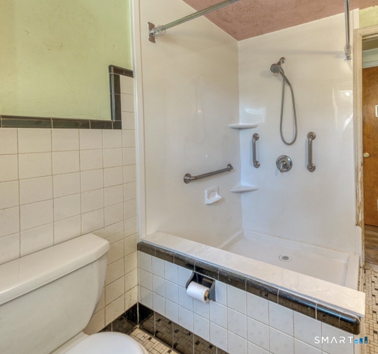 95 Dyer Avenue Canton CT 06019