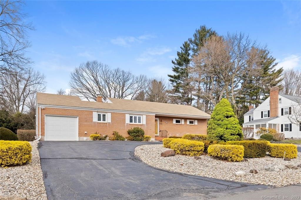 54 Pioneer Drive West Hartford CT 06117