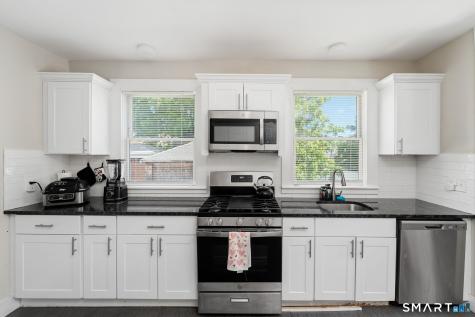 163 Willetts Avenue New London CT 06320