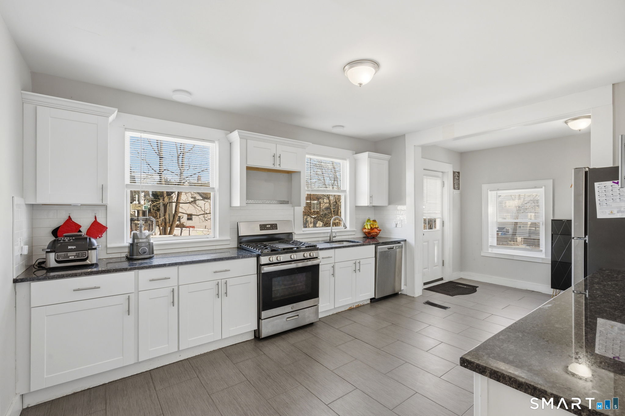 163 Willetts Avenue New London CT 06320