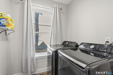 163 Willetts Avenue New London CT 06320