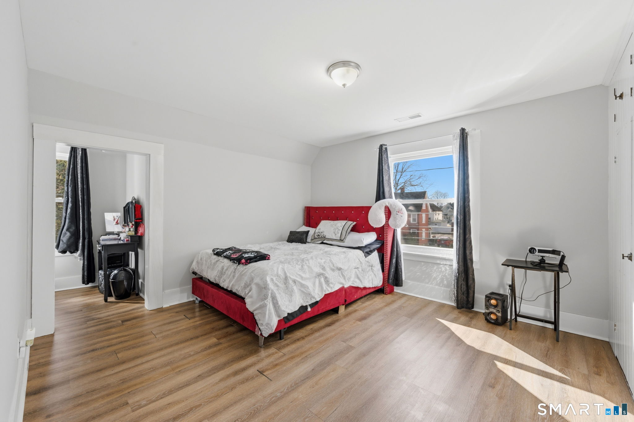 163 Willetts Avenue New London CT 06320