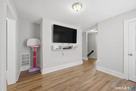 163 Willetts Avenue New London CT 06320